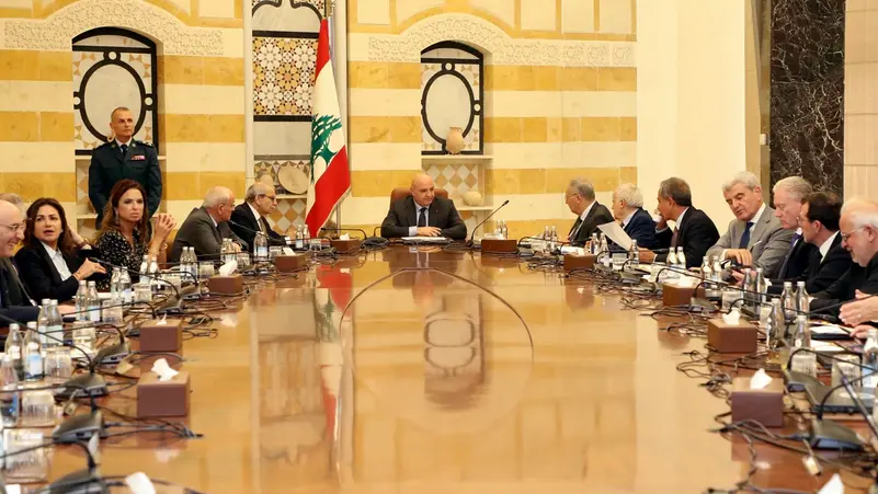 لبنان يقرّ أهداف خطة حصر السلاح بيد الدولة وحزب الله يرفض