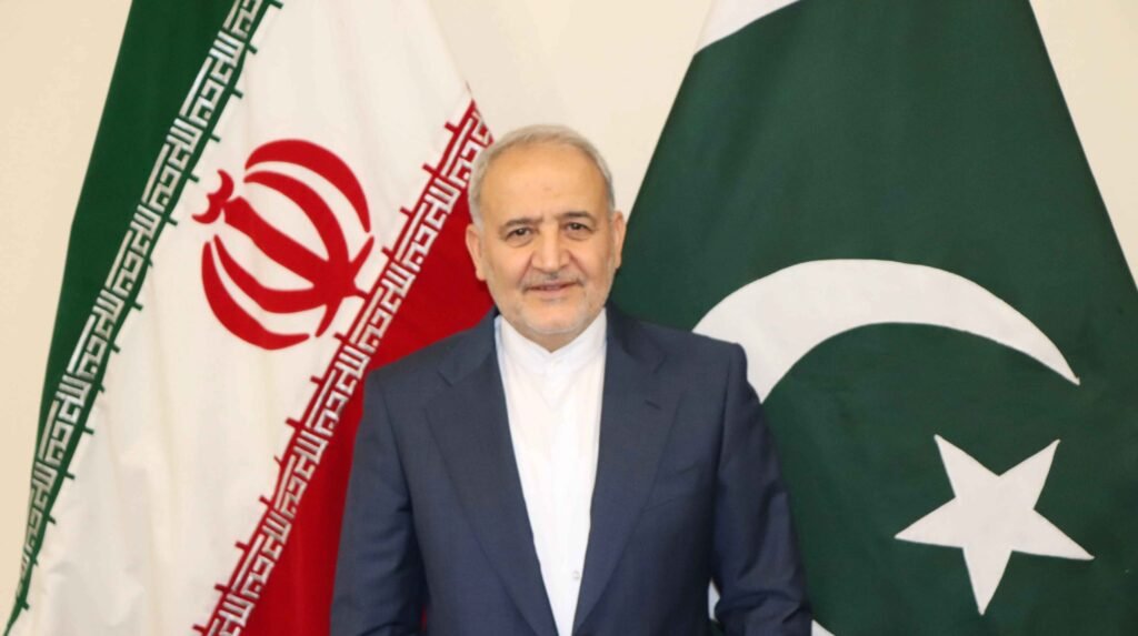 إيران تنفي أي مفاوضات مع واشنطن وتؤكد استمرار المشاورات الإقليمية