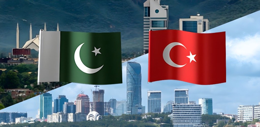 تركيا تجدد التزامها بالوقوف مع باكستان في الأزمات