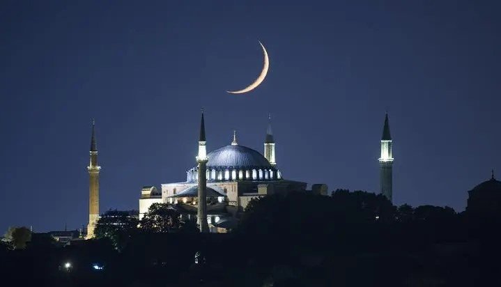عيد الفطر حول العالم.. فرحة واحدة بتقاليد متعددة