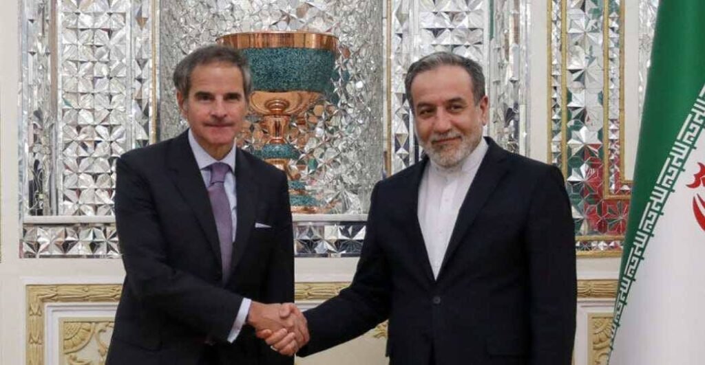 البرلمان الإيراني يناقش اتفاق التعاون النووي مع الوكالة الذرية في جلسة طارئة