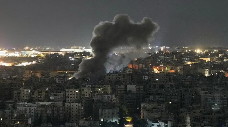 واشنطن تترقب المفاوض الإيراني وتحدد سقف الحرب بأسابيع.. وزيلينسكي يوقع شراكات الدفاع في الخليج